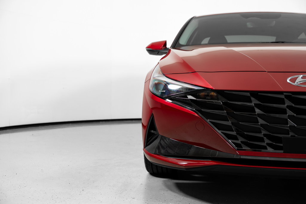 Certified 2023 Hyundai Elantra Limited w/ Cargo Package FWD image 18