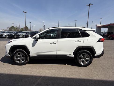 Certified 2025 Toyota RAV4 XLE image 21