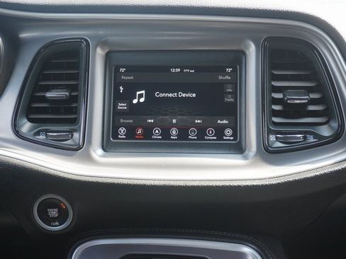 Used 2022 Dodge Challenger SXT image 18