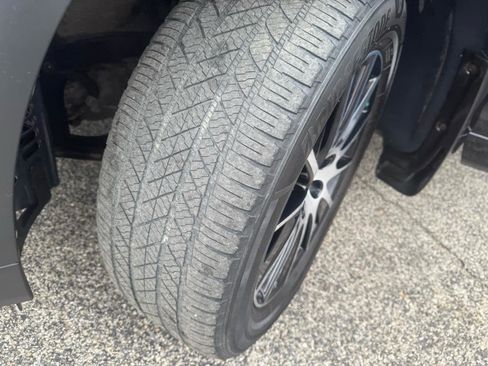 Used 2017 Toyota Highlander SE image 57