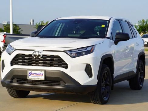 Used 2023 Toyota RAV4 LE FWD image 3