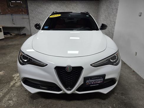 Used 2022 Alfa Romeo Stelvio Veloce image 66