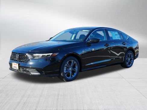 New 2025 Honda Accord EX-L image 3