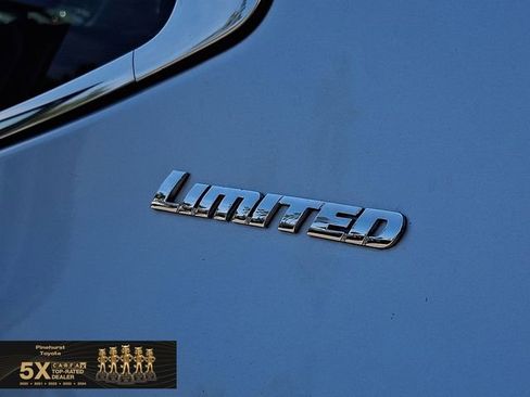 Used 2023 Toyota Tundra Limited AWD/4WD image 37