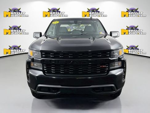 Used 2021 Chevrolet Silverado 1500 Custom Trail Boss AWD/4WD image 2