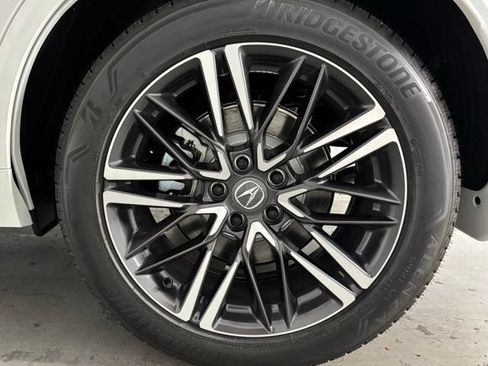 Certified 2026 Acura MDX SH-AWD w/ Advance Package image 9