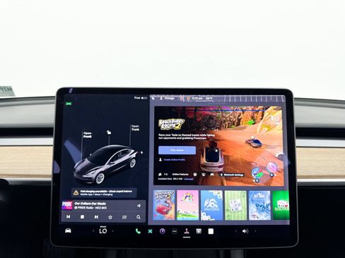 Used 2022 Tesla Model 3 RWD image 6