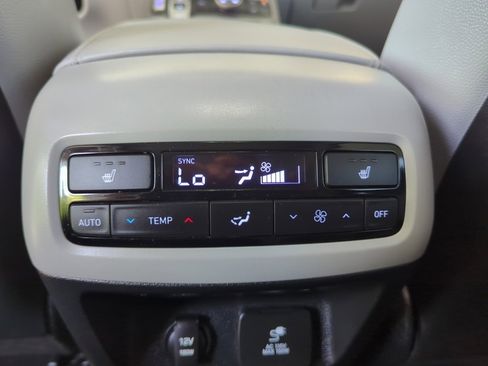 Used 2020 Hyundai Palisade SEL w/ Premium Package image 34