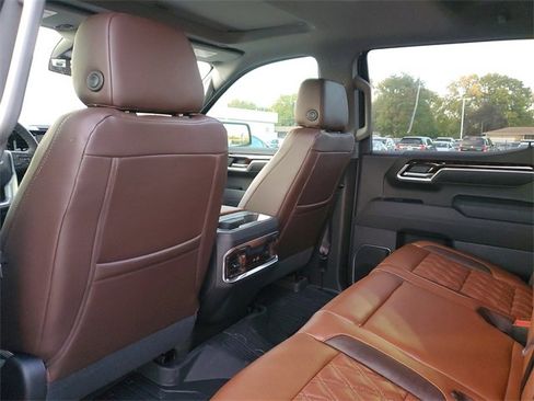 New 2025 GMC Sierra 1500 Elevation w/ Elevation Premium Package image 13