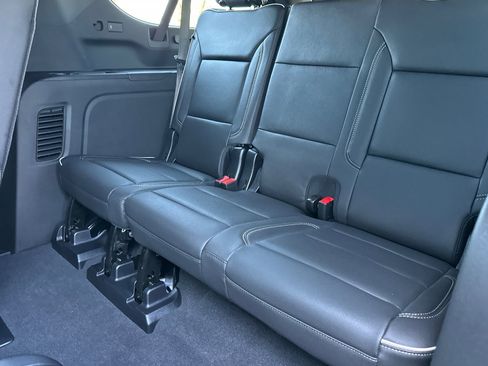 New 2026 Chevrolet Suburban Premier image 15