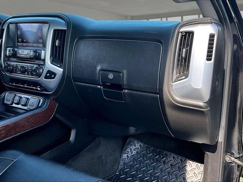 Used 2015 GMC Sierra 2500 SLT w/ Suspension Package, Off-Road RWD image 17