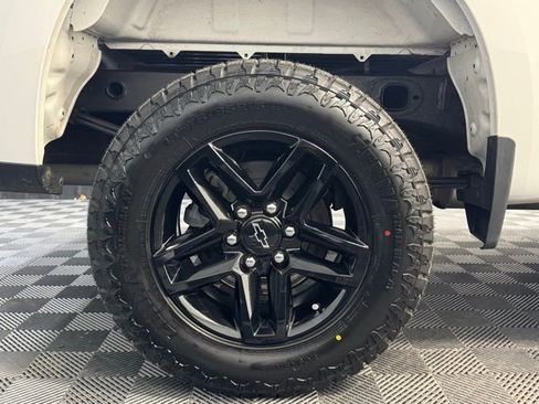 Used 2021 Chevrolet Silverado 1500 Custom Trail Boss AWD/4WD image 33