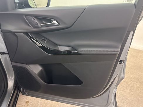 New 2026 Chevrolet Equinox LT w/ Convenience Package II image 17