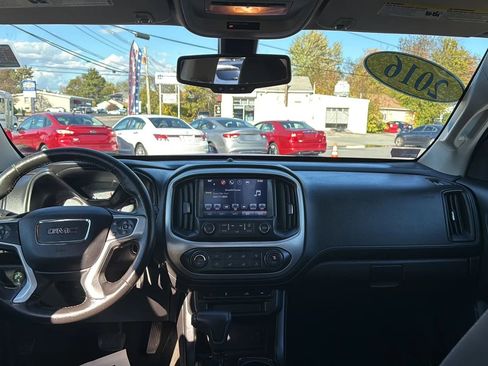 Used 2016 GMC Canyon SLE w/ SLE Convenience Package image 21