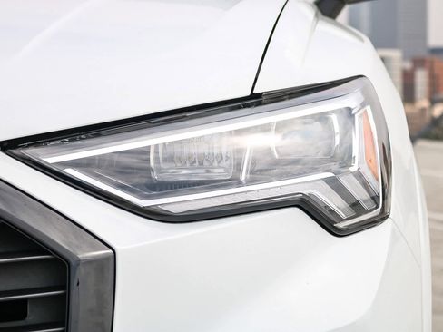 New 2025 Audi Q3 2.0T Premium image 5