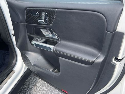 Used 2024 Mercedes-Benz GLB 250 image 14