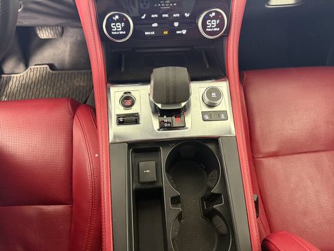 Used 2023 Jaguar F-PACE R-Dynamic S image 25