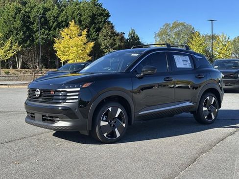 New 2026 Nissan Kicks SR FWD image 24