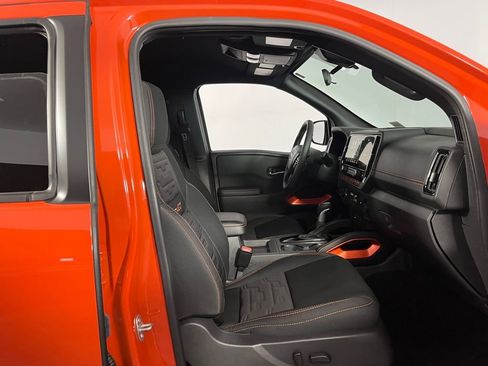 Used 2025 Nissan Frontier PRO-4X w/ Interior Protection Package image 29