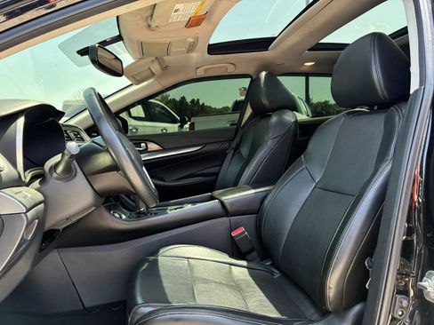 Used 2019 Nissan Maxima 3.5 SL w/ Floor Mat Group FWD image 5