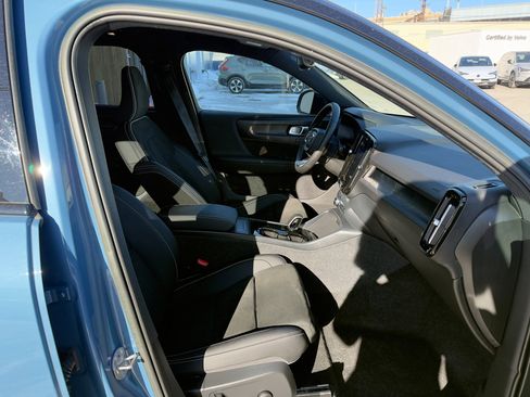 Certified 2023 Volvo XC40 Recharge Plus image 24