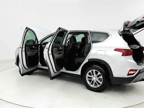 Used 2019 Hyundai Santa Fe SEL FWD image 10