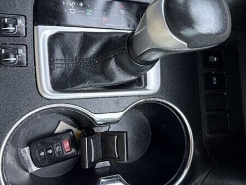 Used 2014 Toyota Highlander XLE FWD image 32
