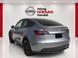 Used 2025 Tesla Model Y Long Range RWD video 2