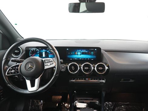 Used 2022 Mercedes-Benz GLA 250 4MATIC image 13