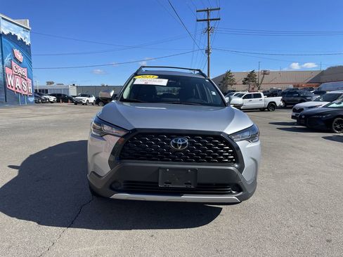 Certified 2023 Toyota Corolla Cross LE w/ Moonroof Package image 5