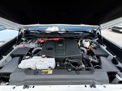 Used 2025 Toyota Tundra TRD Pro AWD/4WD image 30