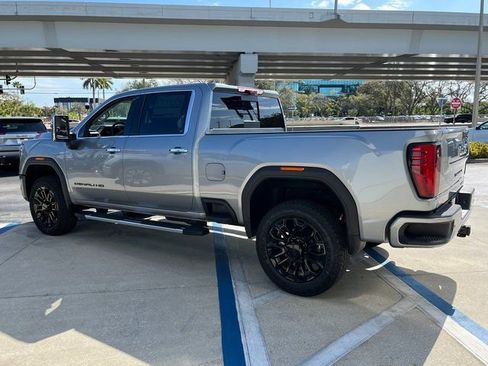 New 2026 GMC Sierra 2500 Denali w/ Denali Reserve Package AWD/4WD image 4