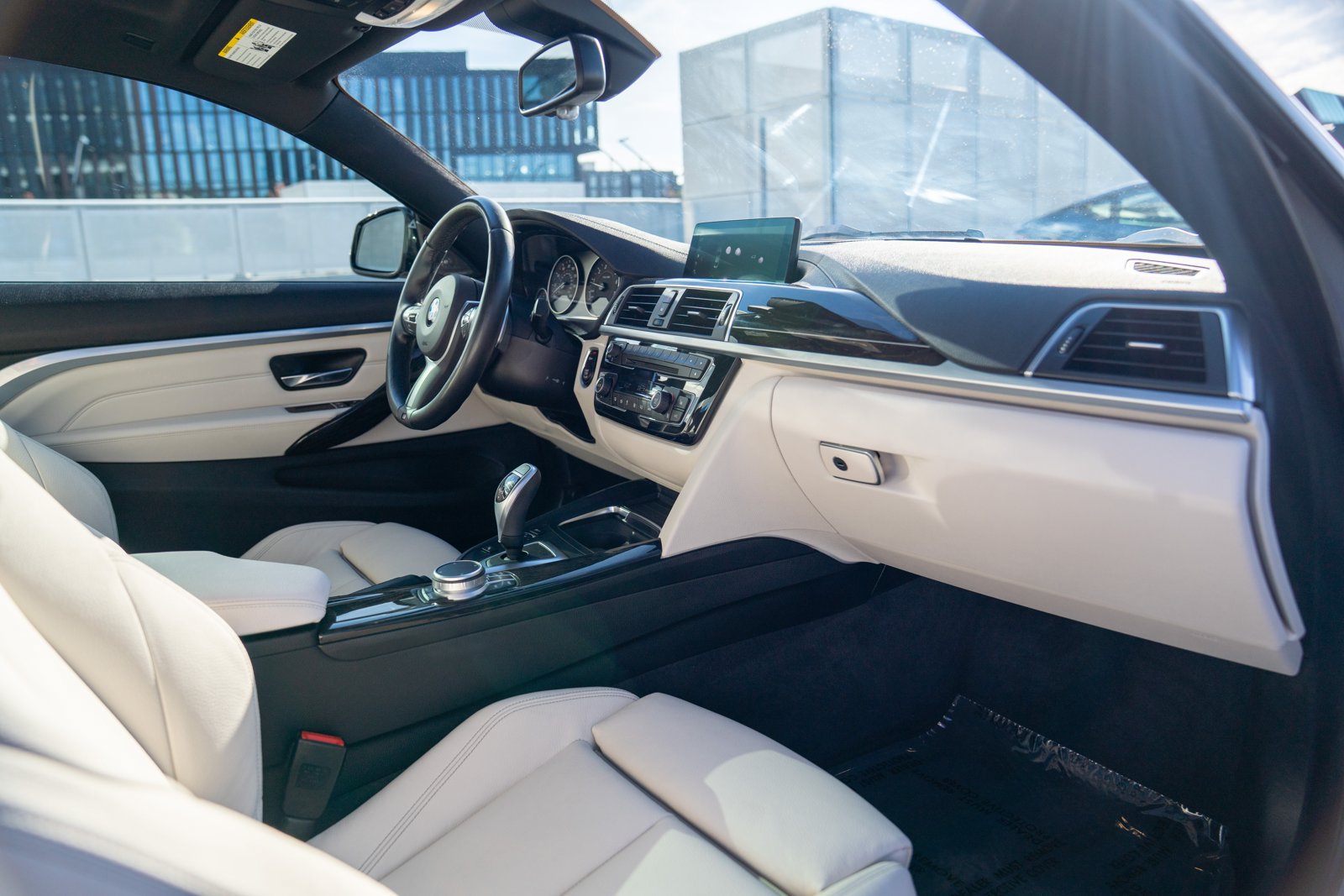 Used 2020 BMW 440i Coupe w/ M Sport Package RWD image 24