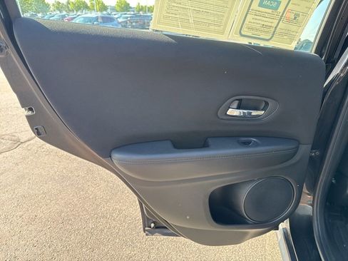 Used 2016 Honda HR-V LX image 31