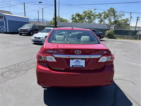 Used 2011 Toyota Corolla LE FWD image 4