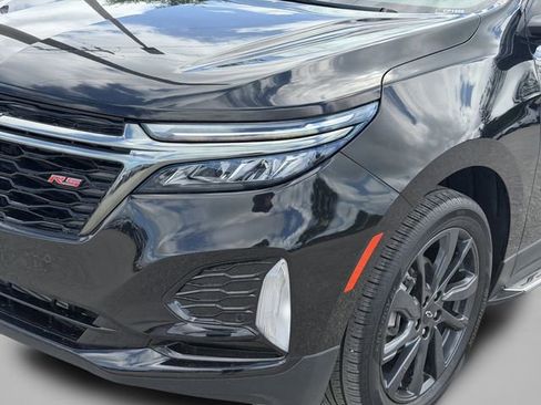 Certified 2022 Chevrolet Equinox RS FWD image 11