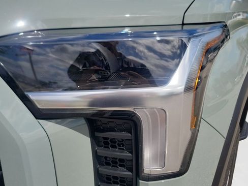 New 2026 Toyota Tundra SR5 AWD/4WD image 32