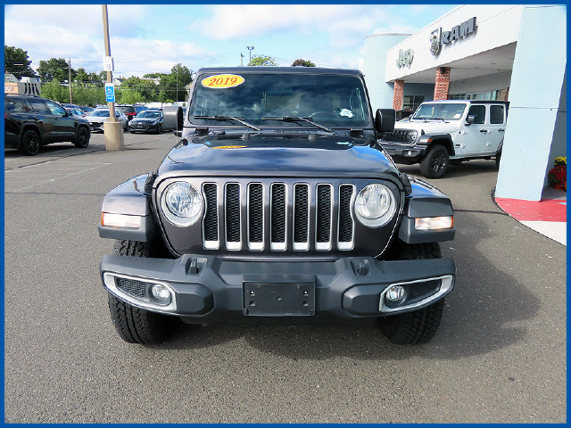 Used 2019 Jeep Wrangler Unlimited Sahara w/ Safety Group AWD/4WD image 3