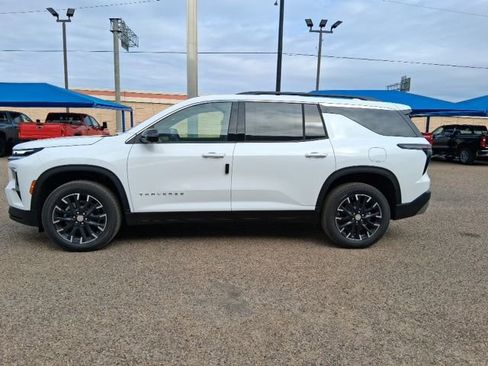 New 2026 Chevrolet Traverse LT w/ Sun and Wheel Package FWD image 4