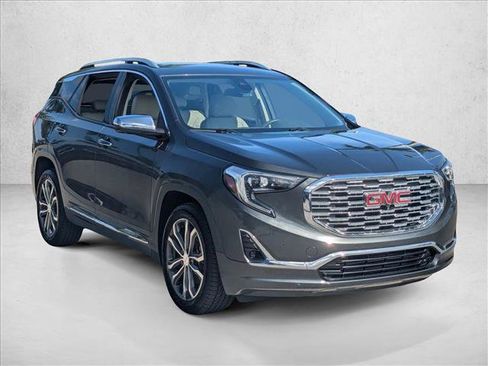 Used 2019 GMC Terrain Denali w/ Advanced Safety Package FWD image 3