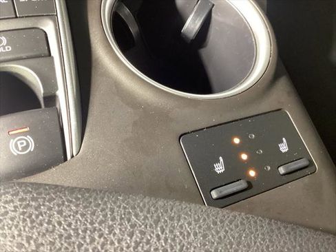 Certified 2024 Toyota Camry XLE image 5