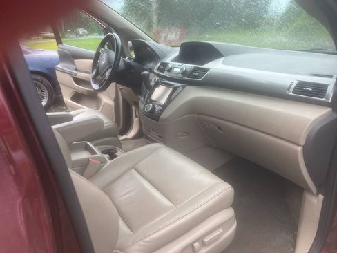 Used 2016 Honda Odyssey Touring Elite image 8
