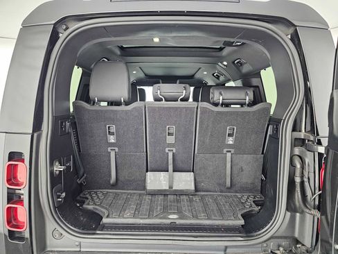 Used 2023 Land Rover Defender 130 S image 15