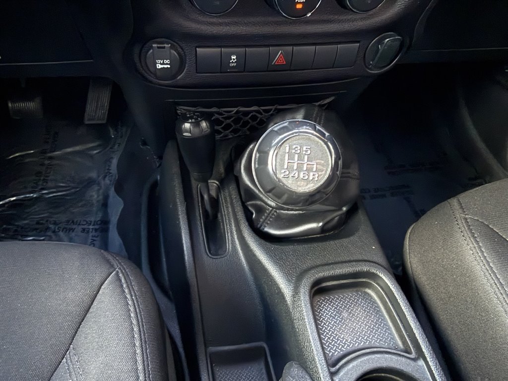 Used 2016 Jeep Wrangler Unlimited Sport AWD/4WD image 21