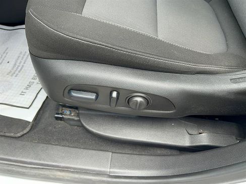 Used 2024 Chevrolet Blazer LT w/ Convenience Package FWD image 10
