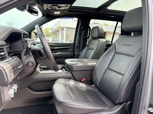 Used 2022 GMC Yukon Denali image 22