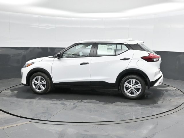 Used 2025 Nissan Kicks Play S FWD image 10