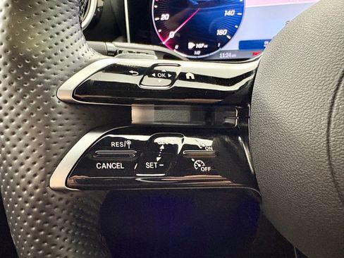 Used 2025 Mercedes-Benz GLC 300 GLC 300 image 16