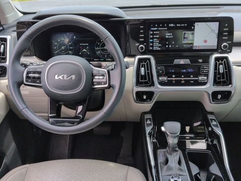 Used 2023 Kia Sorento SX FWD image 32