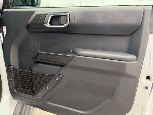 Used 2025 Ford Bronco Outer Banks image 10